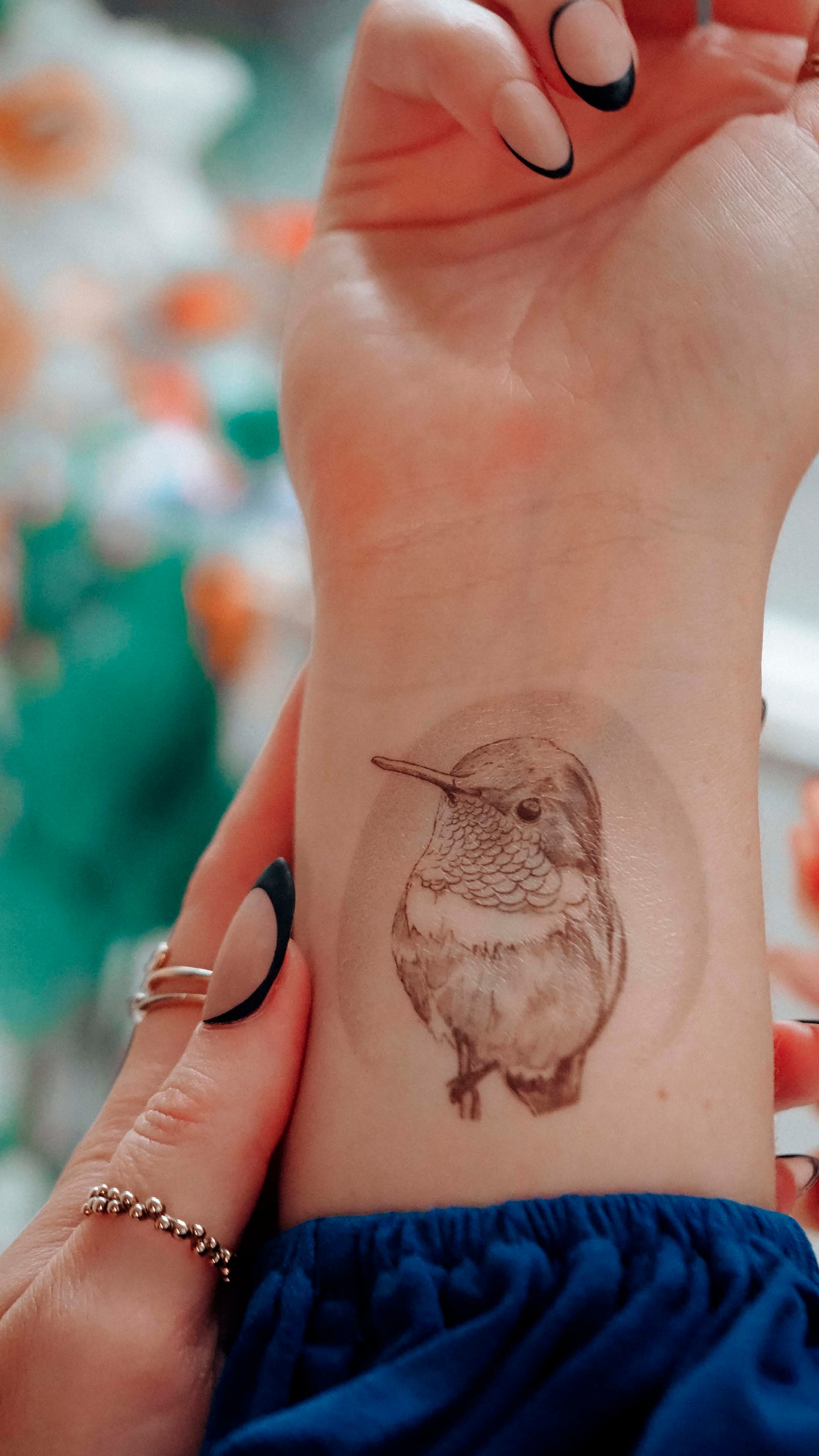 Perfect hummingbird tattoo✨💚 | Hummingbird tattoo, Red ink tattoos, Tattoos